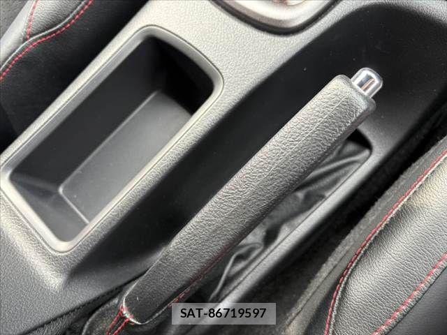 Toyota HILUX 2023-03 8829392-29