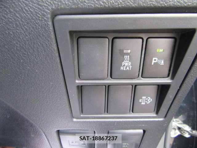 Toyota HILUX 2022-09 8849295-10