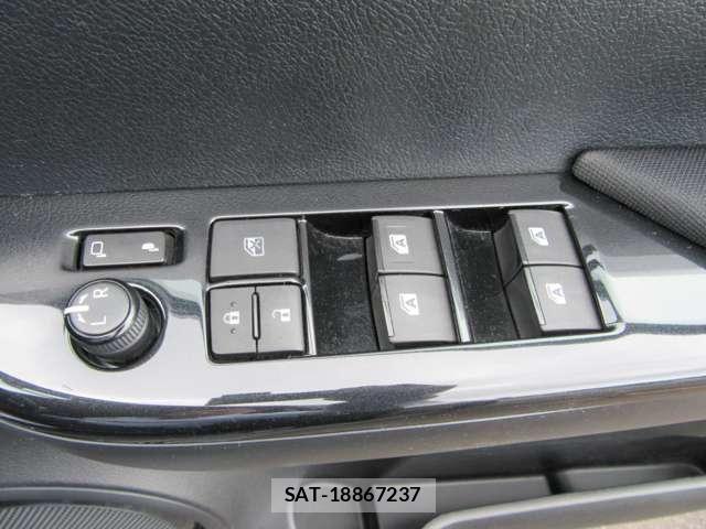 Toyota HILUX 2022-09 8849295-11