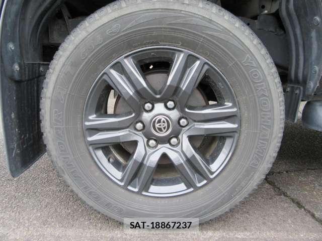 Toyota HILUX 2022-09 8849295-27