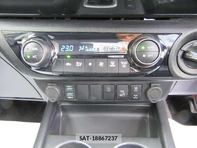 Toyota HILUX 2022-09 8849295-6