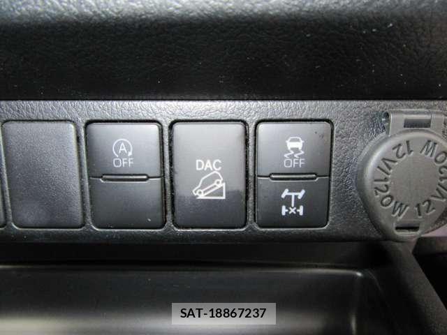 Toyota HILUX 2022-09 8849295-8