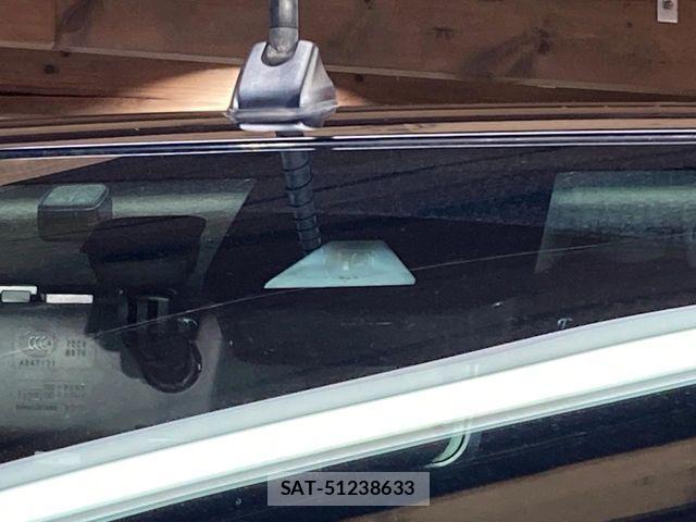Toyota HILUX 2022-01 8849294-6