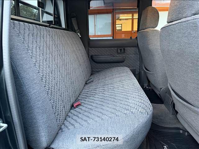 Toyota HILUX 1997-04 8849297-25