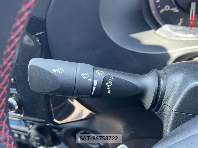 Toyota HILUX 2023-11 8880063-9