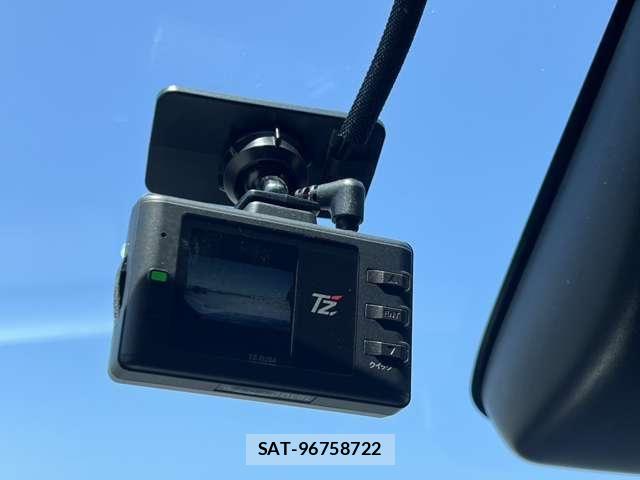 Toyota HILUX 2023-11 8880063-24