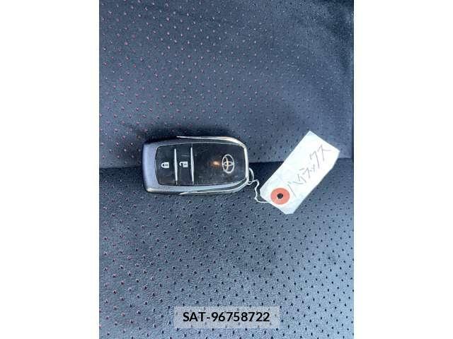 Toyota HILUX 2023-11 8880063-8