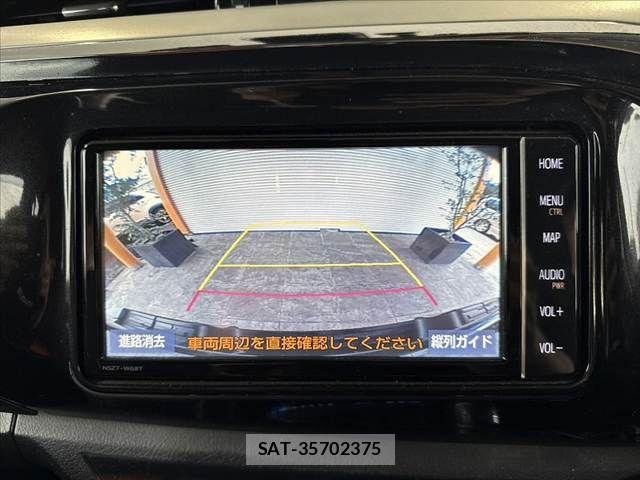 Toyota HILUX 2020-11 8880066-3