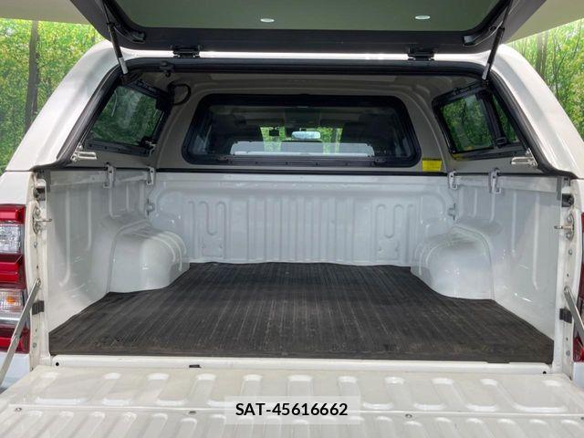 Toyota HILUX 2021-06 8880064-9