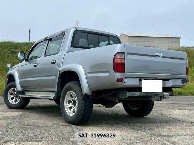 Toyota HILUX 2003-06 8880069-11