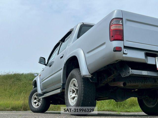 Toyota HILUX 2003-06 8880069-12