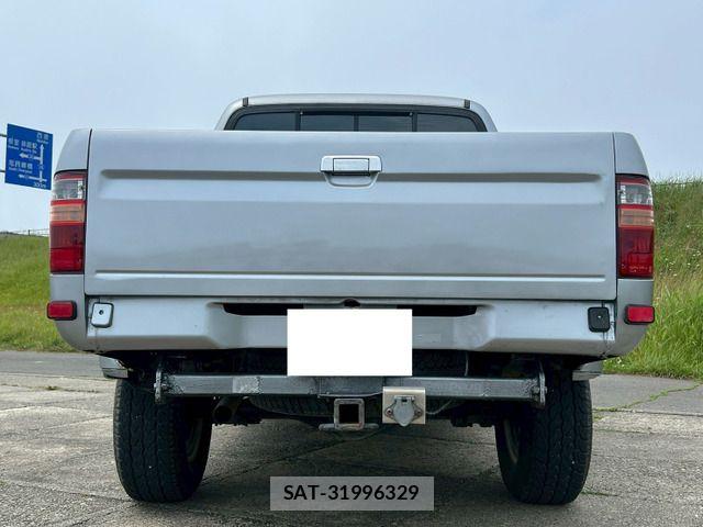 Toyota HILUX 2003-06 8880069-13