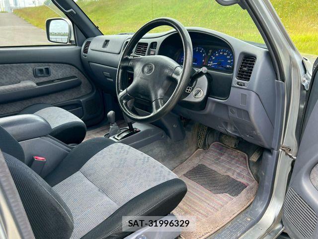 Toyota HILUX 2003-06 8880069-17
