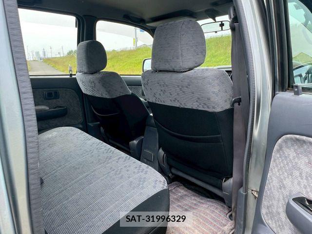 Toyota HILUX 2003-06 8880069-19