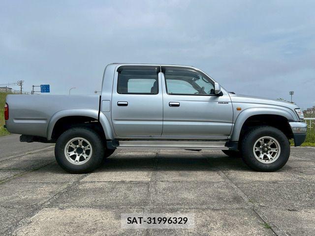 Toyota HILUX 2003-06 8880069-3