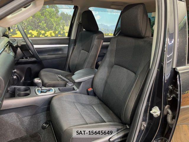 Toyota HILUX 2021-03 8880067-9