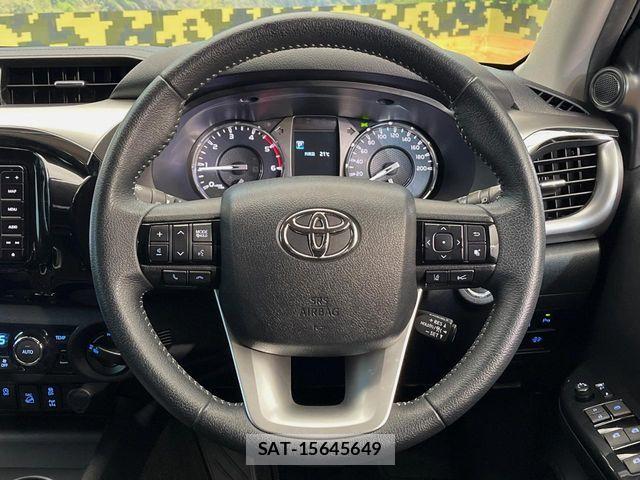 Toyota HILUX 2021-03 8880067-12