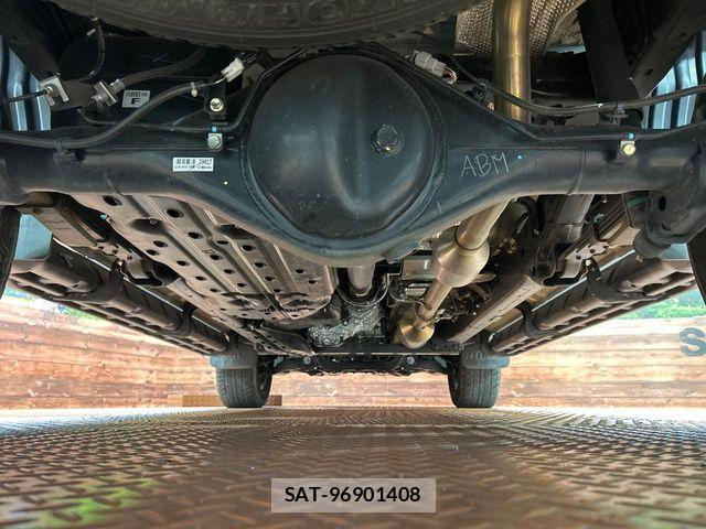 Toyota HILUX 2023-10 8880065-17