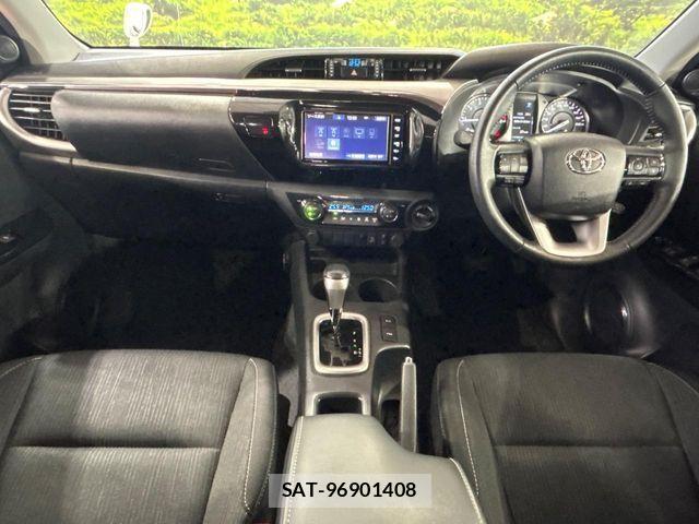 Toyota HILUX 2023-10 8880065-1