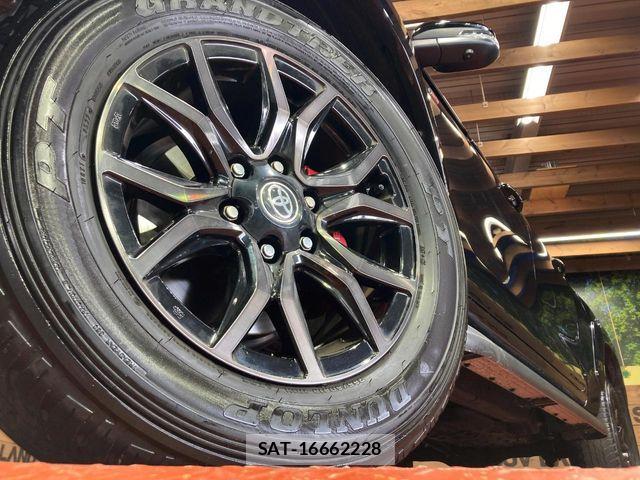 Toyota HILUX 2022-06 8883704-12