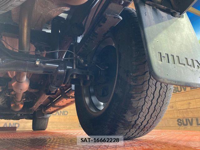Toyota HILUX 2022-06 8883704-19