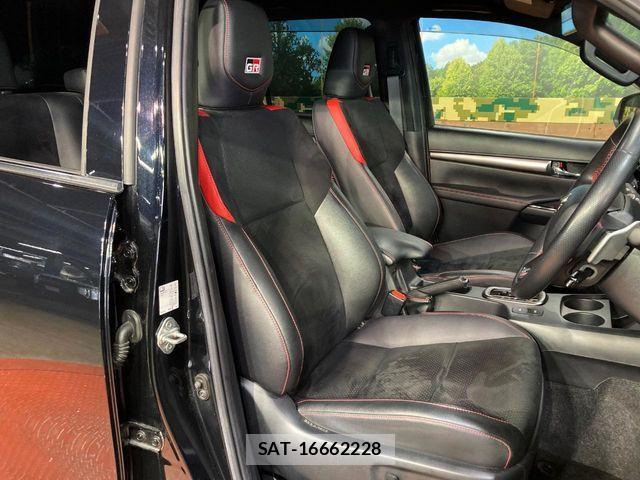 Toyota HILUX 2022-06 8883704-8