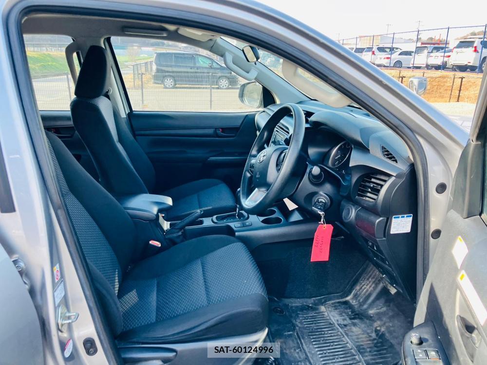 Toyota HILUX TRUCK 2019-11 606044-8