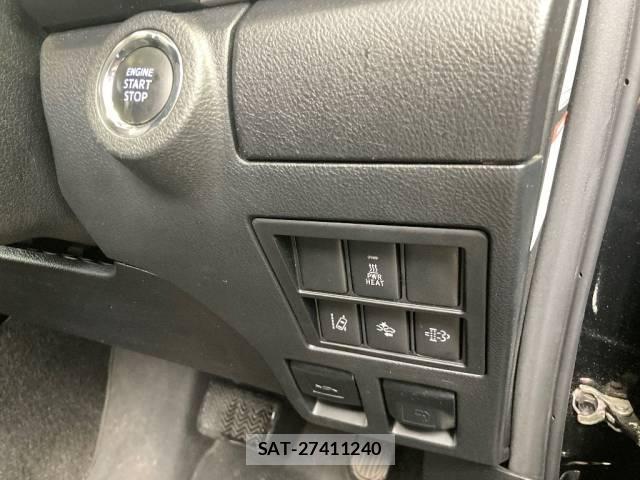Toyota HILUX TRUCK 2018-10 1077009-4