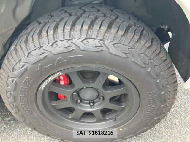 Toyota HILUX TRUCK 2023-12 7219541-6