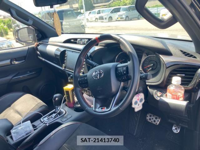 Toyota HILUX TRUCK 2022-11 7219539-7