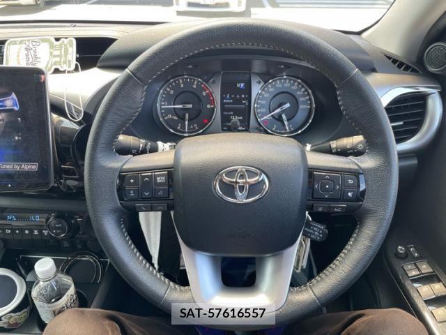 Toyota HILUX TRUCK 2023-02 7219540-15