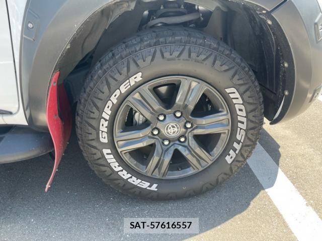 Toyota HILUX TRUCK 2023-02 7219540-4