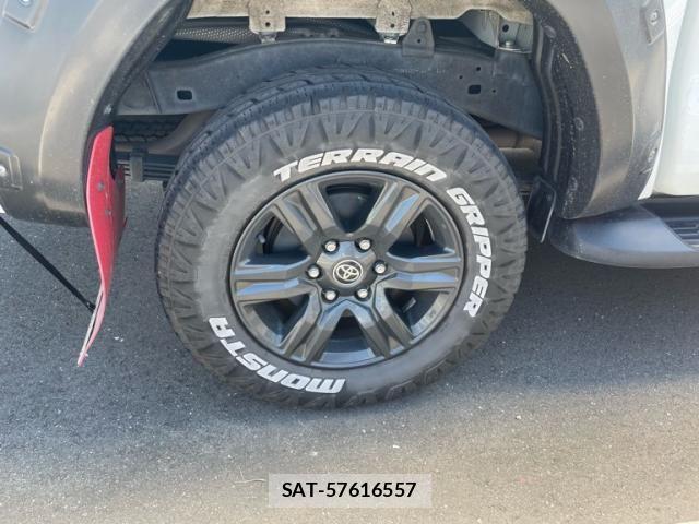 Toyota HILUX TRUCK 2023-02 7219540-5