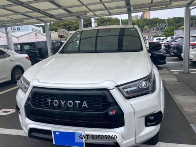 Toyota HILUX TRUCK 2024-08 7219549-1