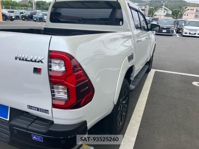 Toyota HILUX TRUCK 2024-08 7219549-3