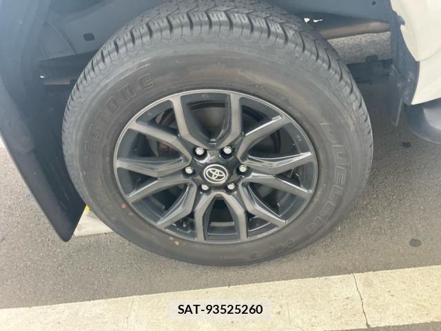 Toyota HILUX TRUCK 2024-08 7219549-6