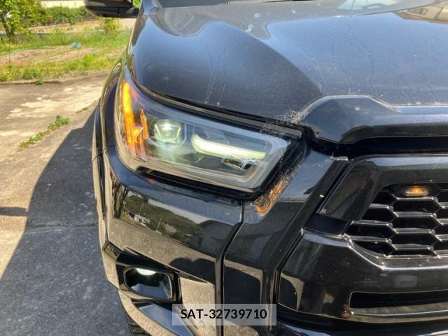 Toyota HILUX TRUCK 2022-04 7219535-12