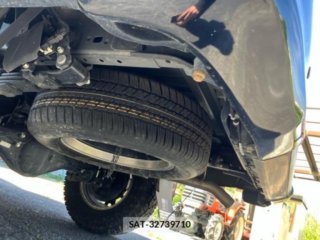 Toyota HILUX TRUCK 2022-04 7219535-6