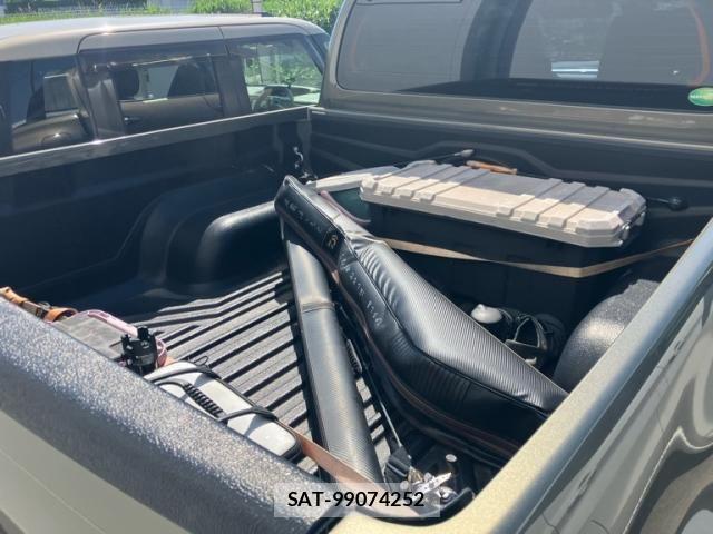Toyota HILUX TRUCK 2021-03 7219536-17