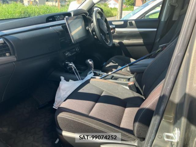 Toyota HILUX TRUCK 2021-03 7219536-19
