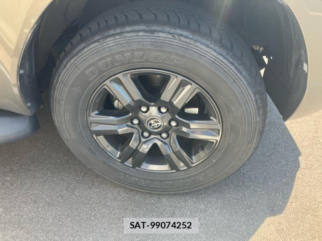 Toyota HILUX TRUCK 2021-03 7219536-4