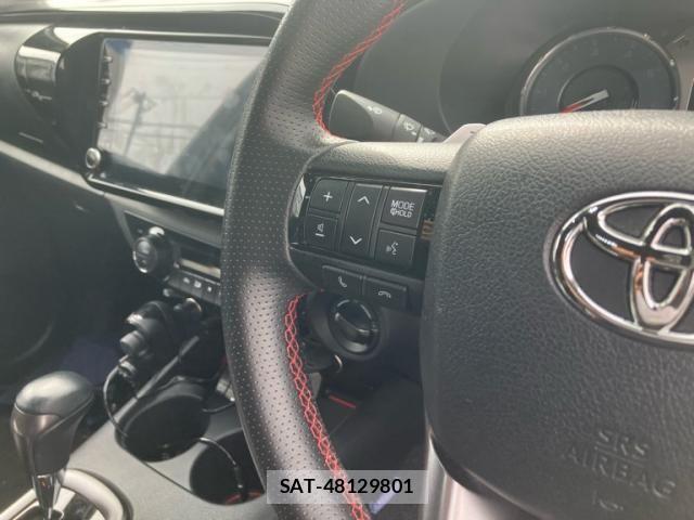 Toyota HILUX TRUCK 2023-06 7251034-17