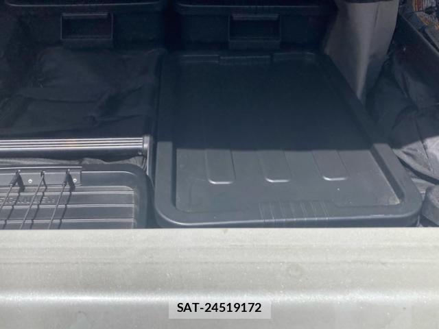 Toyota HILUX TRUCK 2024-08 7251032-9
