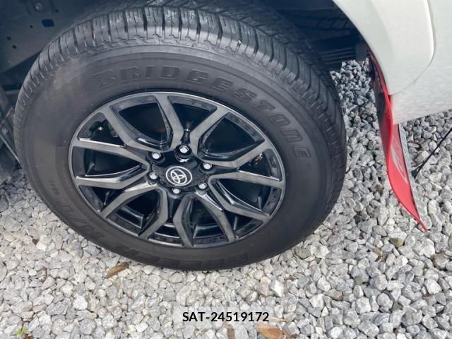 Toyota HILUX TRUCK 2024-08 7251032-6