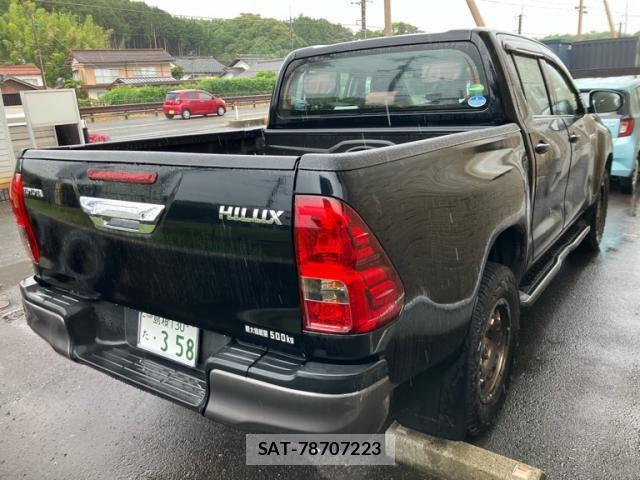 Toyota HILUX TRUCK 2017-11 7250262-3