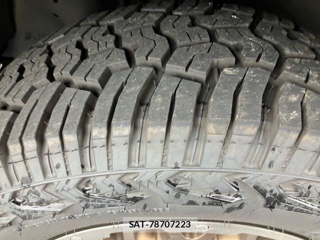 Toyota HILUX TRUCK 2017-11 7250262-5