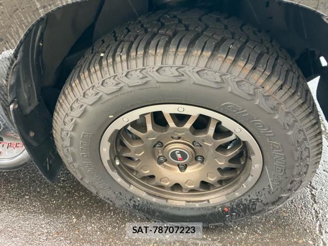 Toyota HILUX TRUCK 2017-11 7250262-6