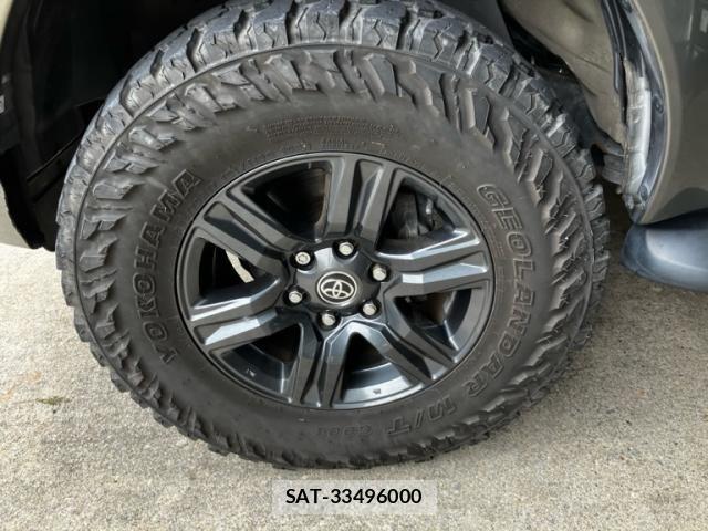 Toyota HILUX TRUCK 2021-06 7272027-9