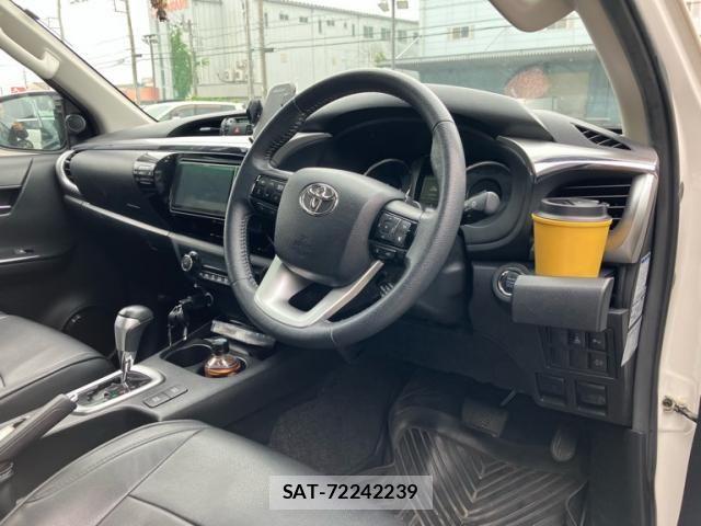 Toyota HILUX TRUCK 2021-09 7327479-9