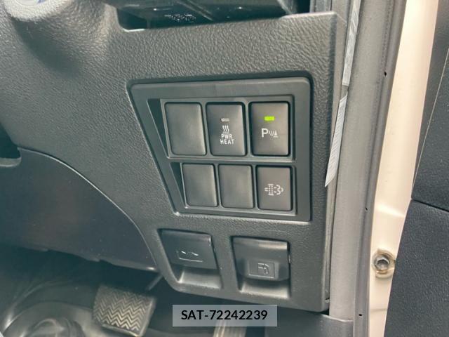 Toyota HILUX TRUCK 2021-09 7327479-13